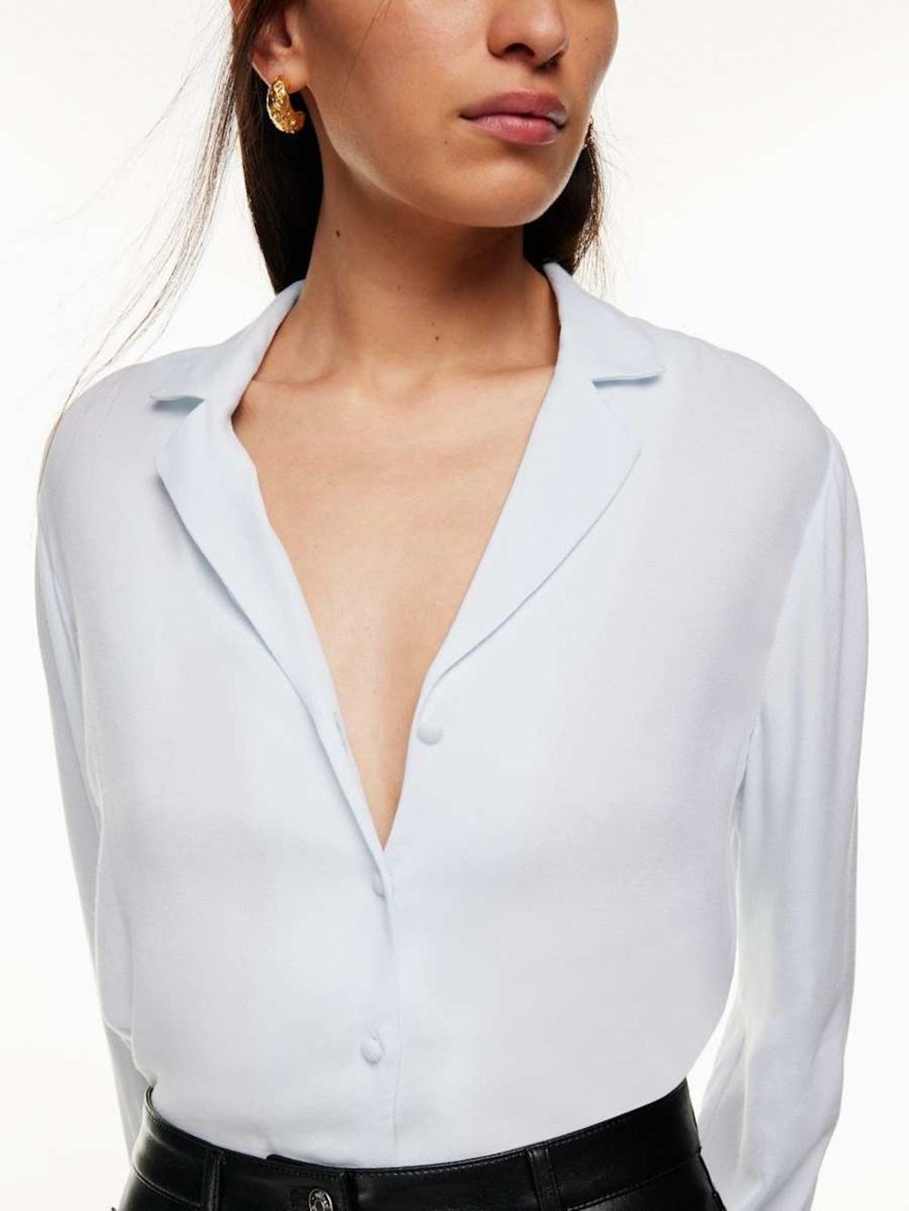Aritzia Wilfred Tulum Blouse in Light Blue size Medium Button Up Long Sleeve